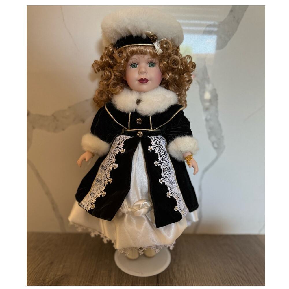 Brass Key Victorian Rose Collection Genuine Porcelain Doll Special Edition 1997